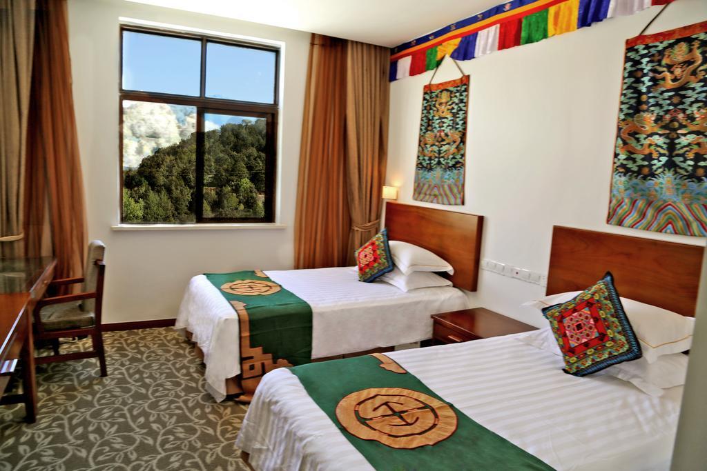 High Mountain Resort-Deqin Дечен Номер фото