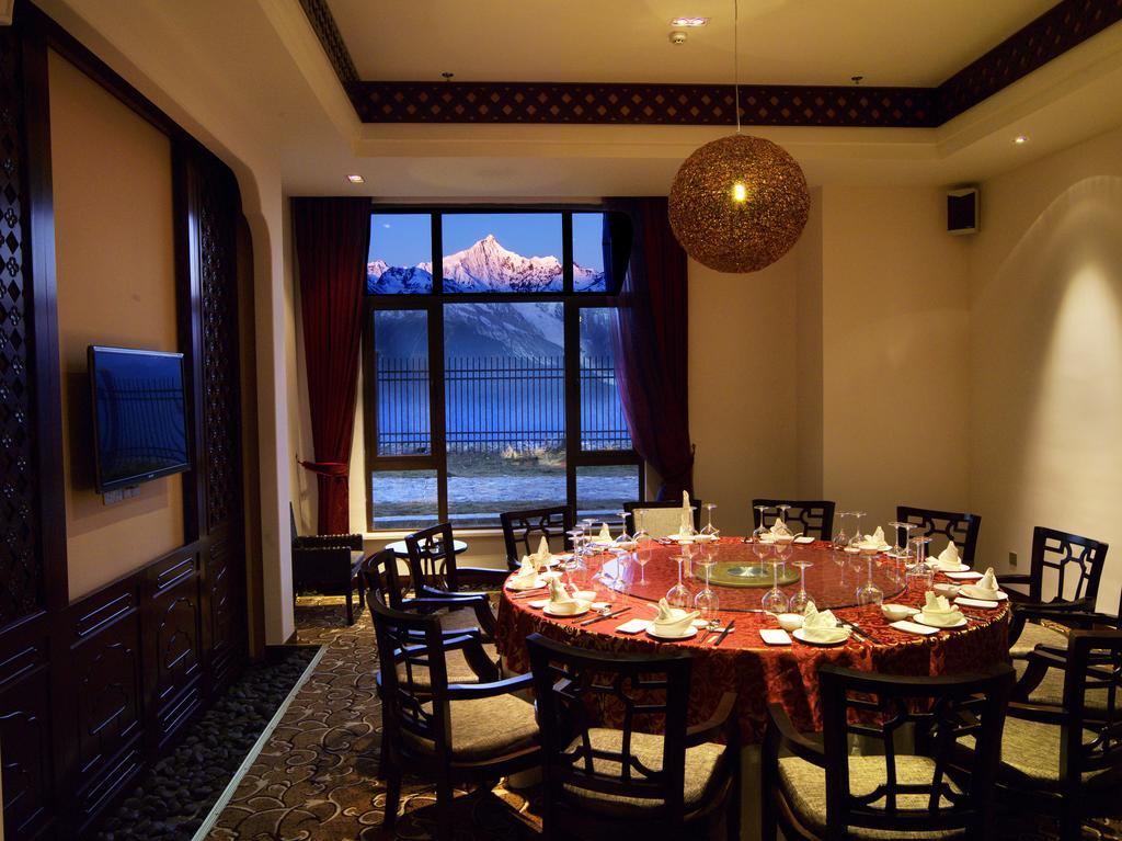 High Mountain Resort-Deqin Дечен Екстер'єр фото